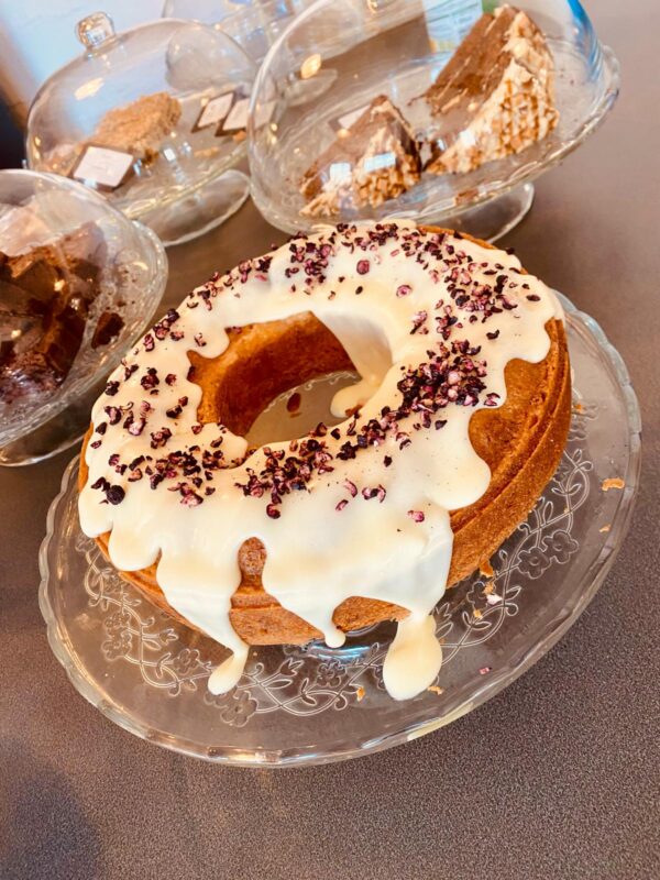 Cake - Blackberry & White Chocolate with Lemon Topping (whole cake)